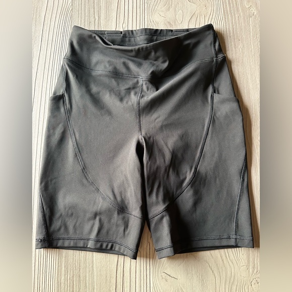 lululemon athletica Black Bike Shorts - Picture 1 of 5